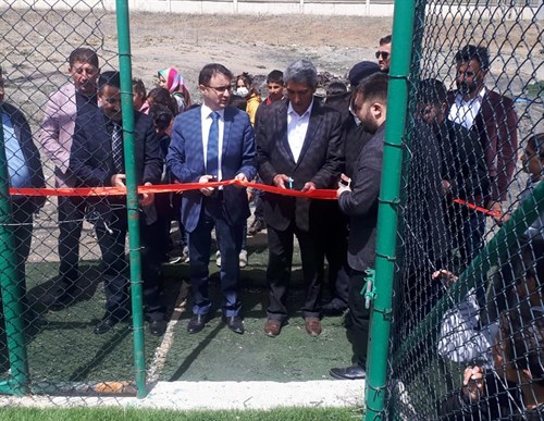 Kaymakam ve Belediye Başkan Vekilimiz M. Emin NASIR, ilçemiz Sağmalı mahallesinde yapımı tamamlanan 3 halı sahanın açılışını yaptı.